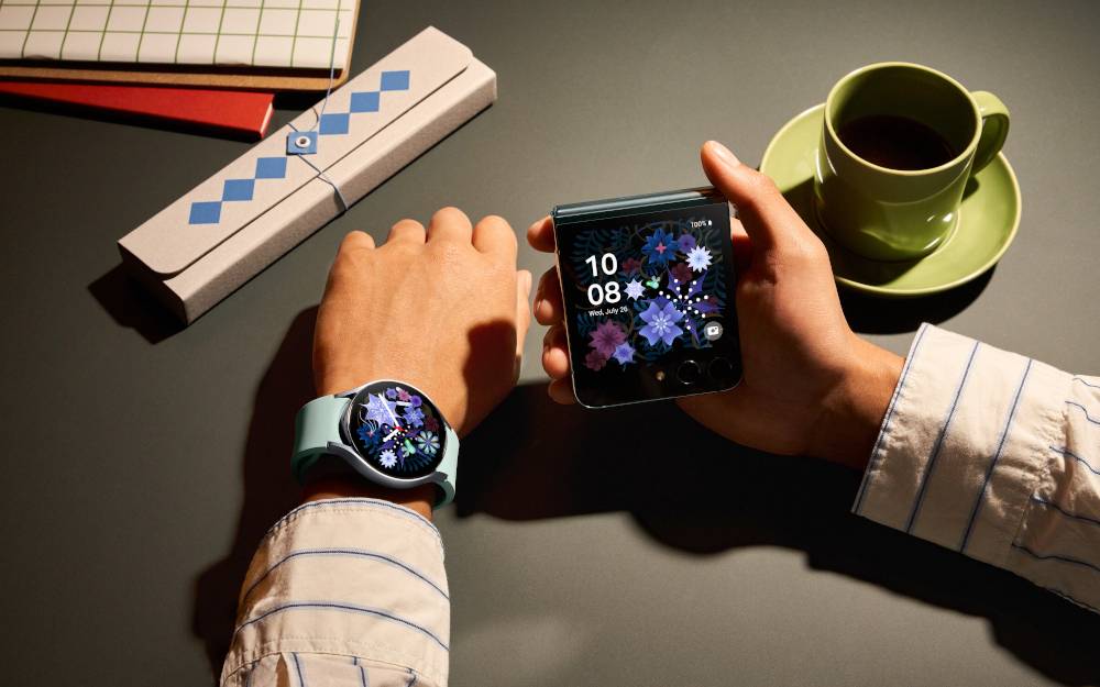 The Samsung Galaxy Z Flip 5 and Watch6 ecosystem